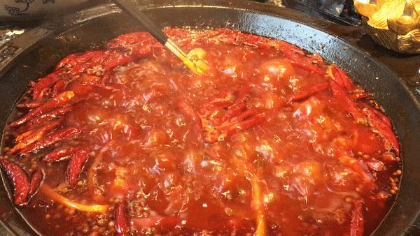 外国人最喜欢的中国美食竟是：火锅！全世界人有多爱吃火锅？