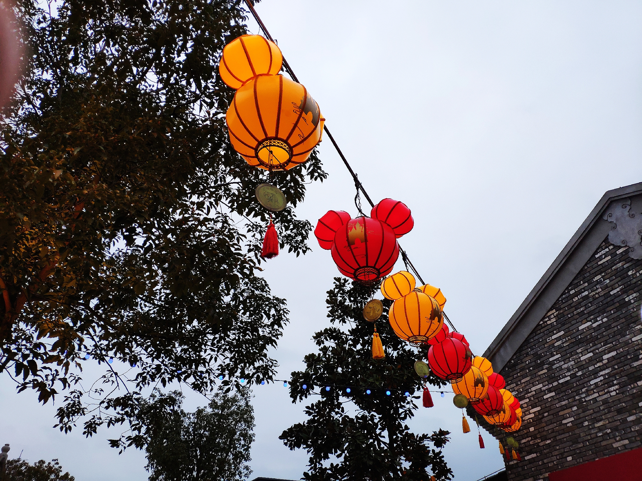 上海迪士尼游玩攻略地图,上海迪士尼乐园攻略淡季