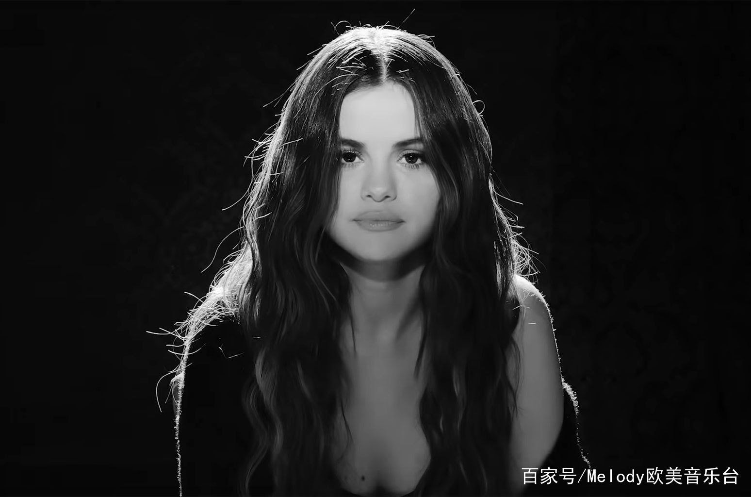 赛琳娜戈麦斯贾斯汀比伯恋爱经过,赛琳娜戈麦斯贾斯汀比伯同台