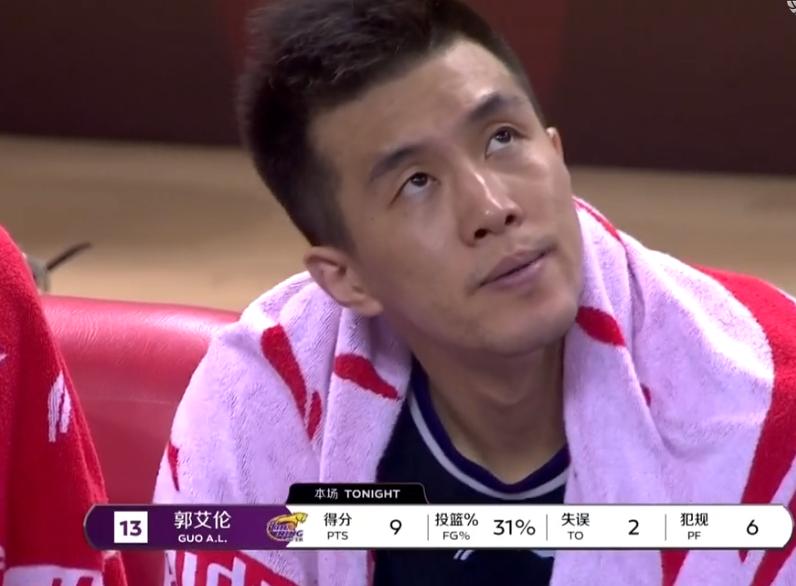 郭艾伦最后70秒,亚洲第一控卫郭艾伦连中两记三分