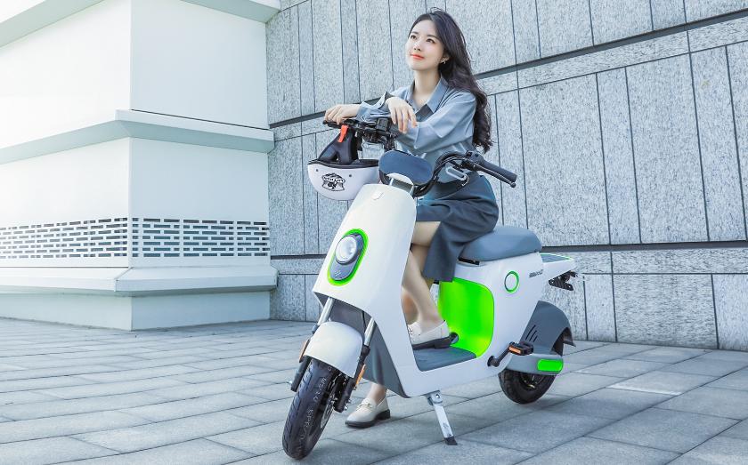 纯电四座续航800公里以上的车,200公里续航性价比高的新能源汽车