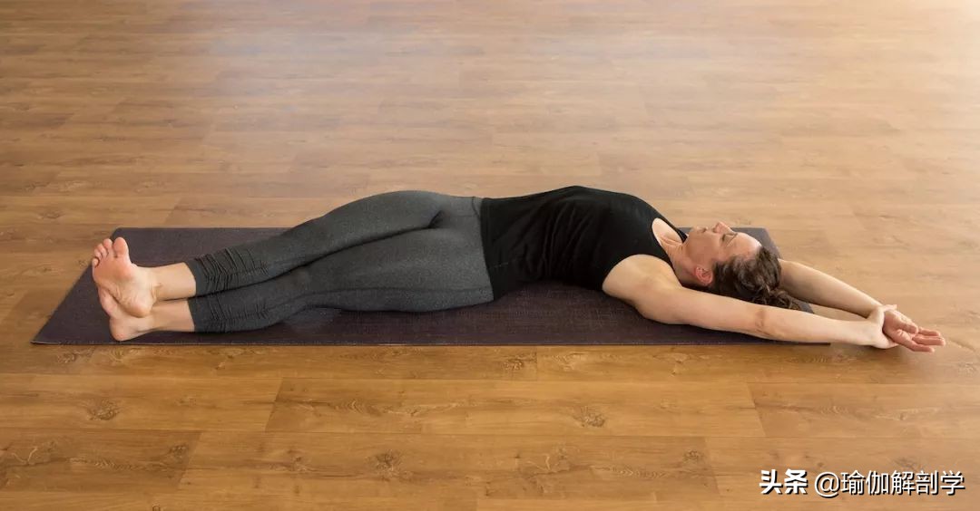 练瑜伽可以矫正骨盆前倾,练瑜伽时骨盆如何转动