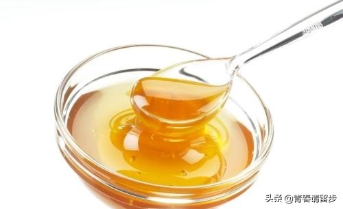 如何快速消除黑眼圈视频,如何快速消除黑眼圈泪沟