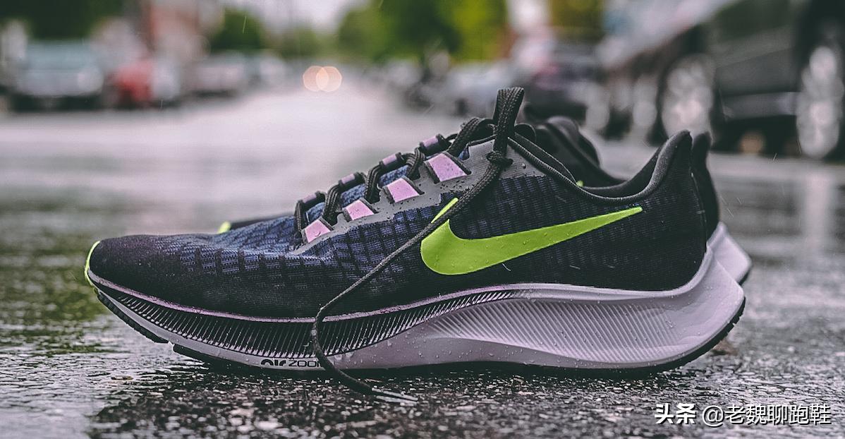 阿迪和耐克跑鞋哪个更好,耐克和阿迪最好的跑鞋