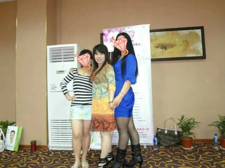 43岁的她竟然美的让人窒息,50岁的女人竟然美得让人羡慕