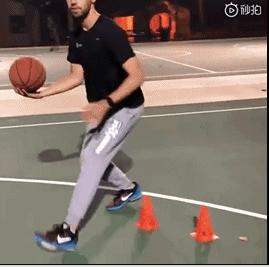 欧文风骚变向撕裂防守,欧文变向过的球星