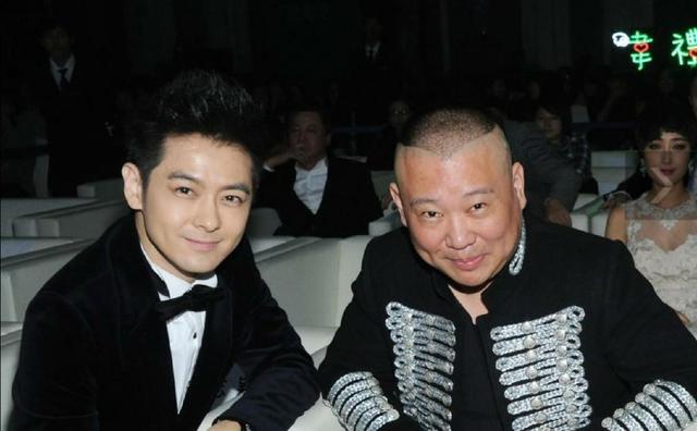 因为背着大东的包，我被一群人鄙视了