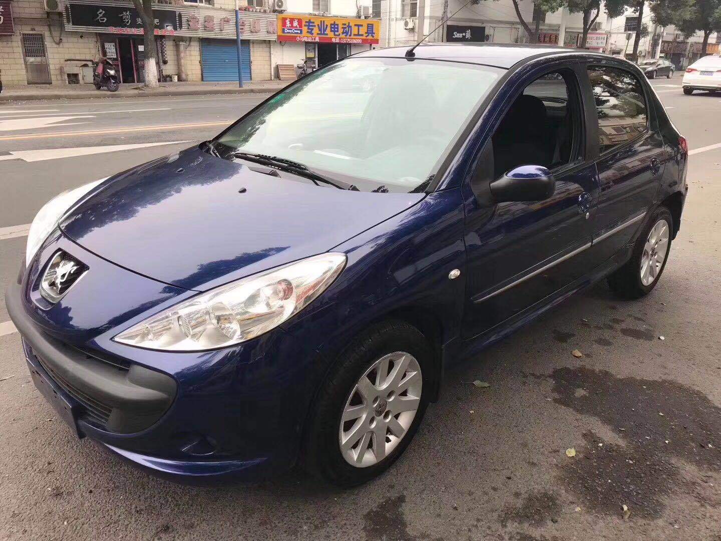 3万左右法系两厢二手车最佳推荐,十年左右的二手车两厢