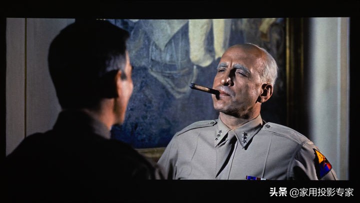 不施粉黛亦倾城面若桃花深似海,不施粉黛亦倾城