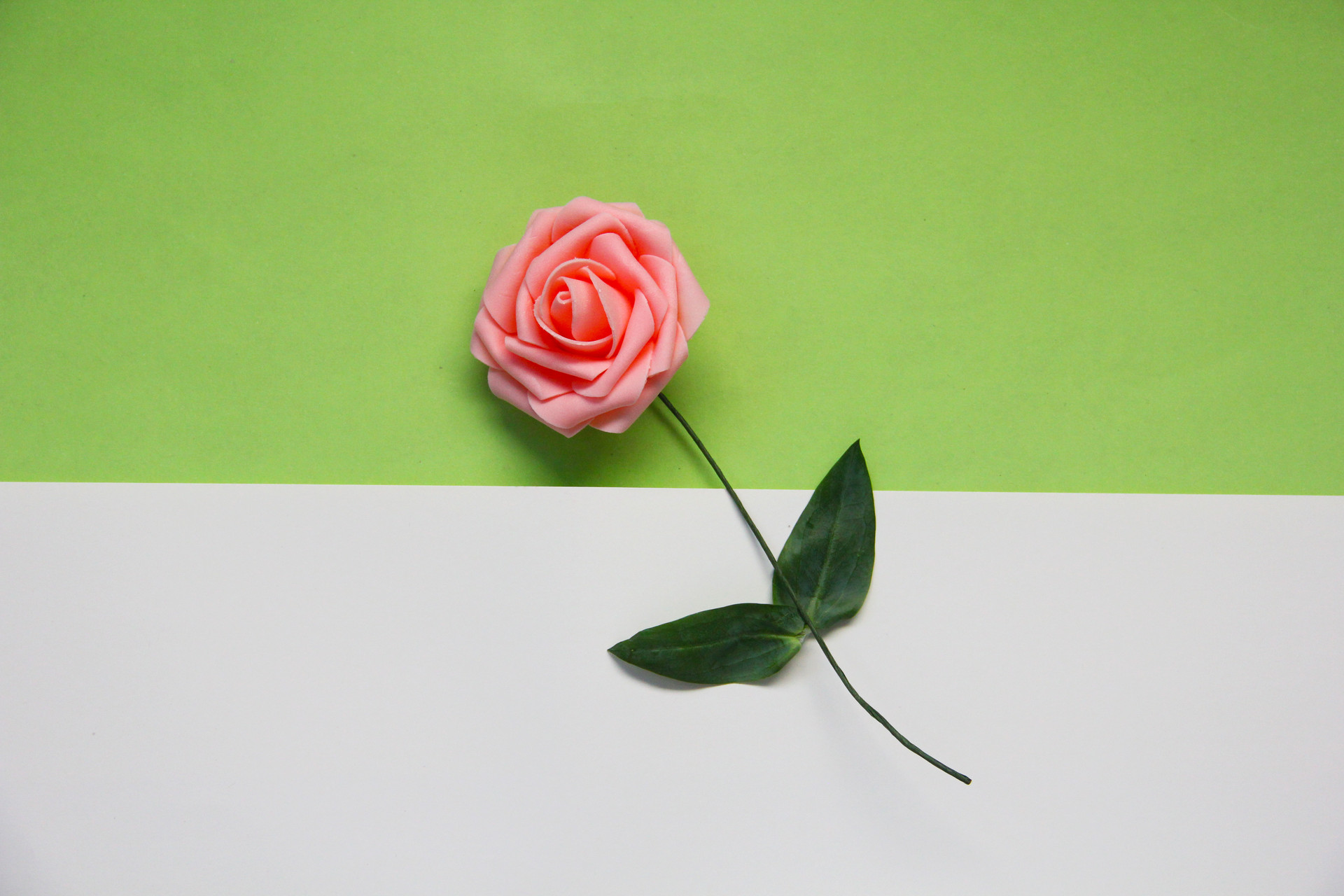 暗恋的人也暗恋你的感觉,有没有人暗恋你细节会告诉你答案