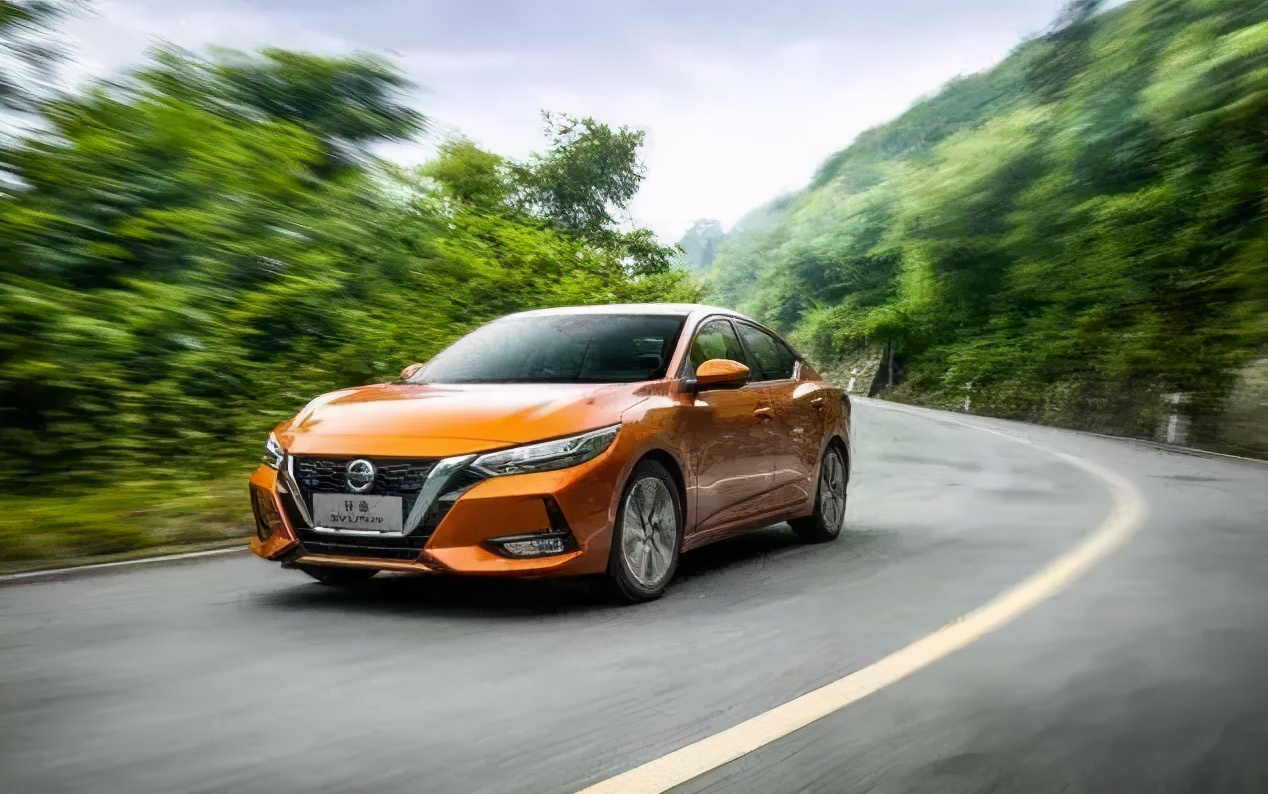 思域卡罗拉雷凌轩逸如何选,2023款思域1.5t对比混动评测