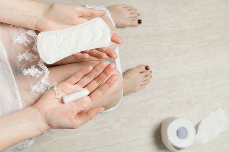 35岁女人下巴长痘是什么原因,女人嘴下巴长痘是什么原因