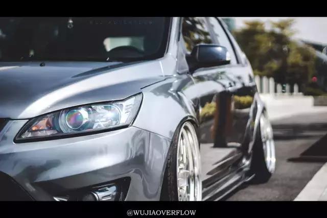 福克斯三厢外国改装st案例,福克斯改装内饰carplay