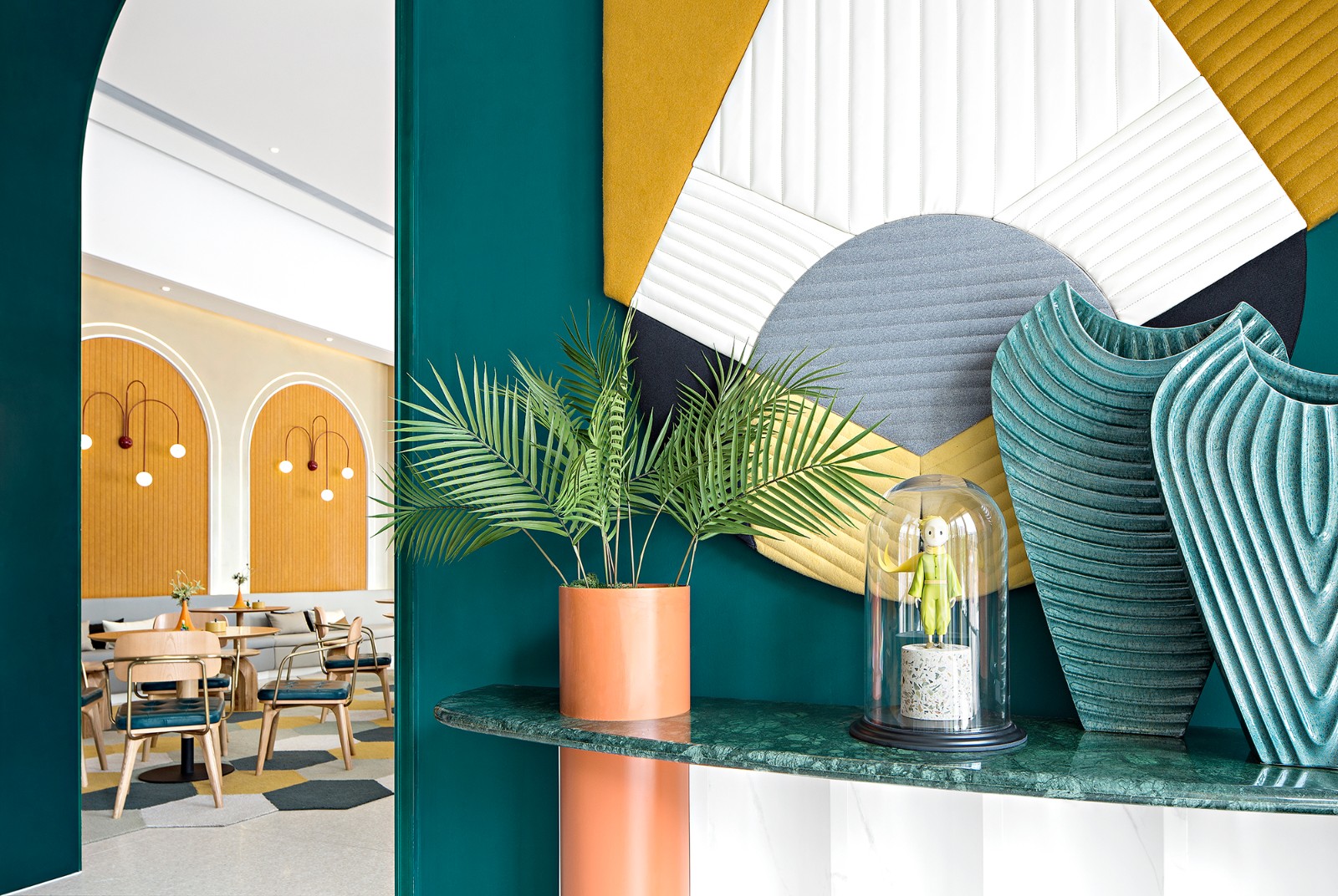 则灵艺术与厚夫设计哪个公司好,则灵艺术深圳有限公司怎么样