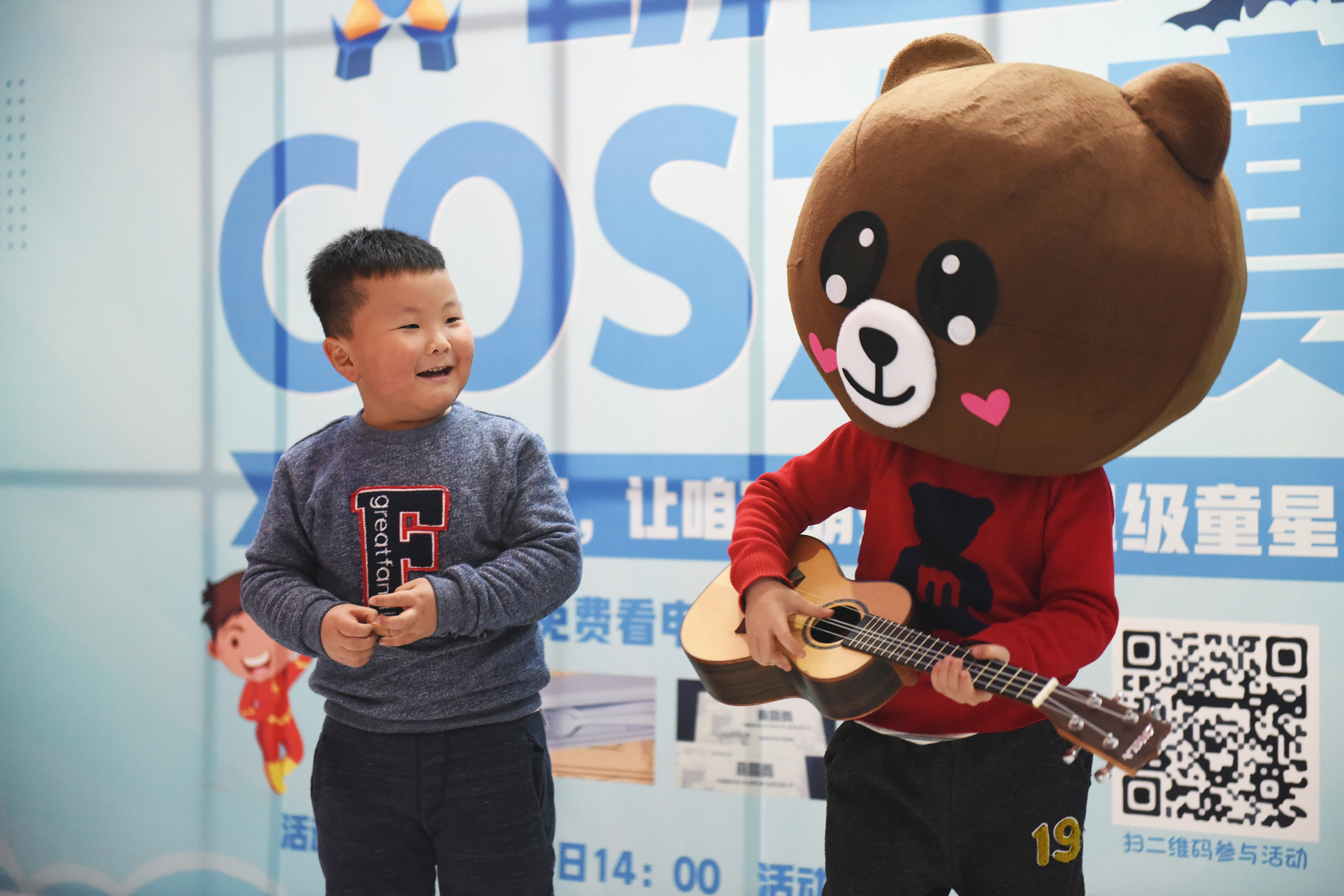 “欣慰孩子上台锻炼后的成长”——太平洋影城萌宝cos大赛侧记