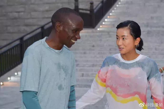 徐濠萦陈奕迅谁介绍的,徐濠萦年轻照片都演过什么电视剧