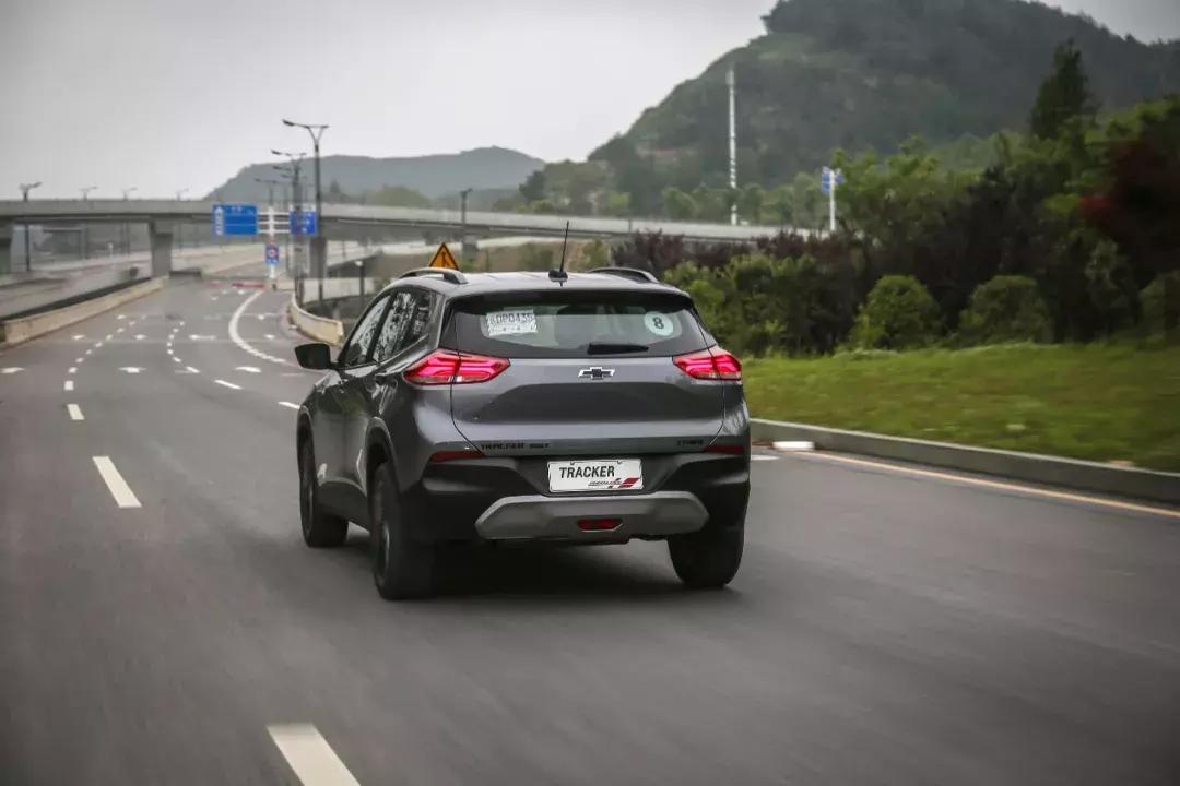 雪佛兰创酷汽车试驾,试驾雪佛兰创酷rs