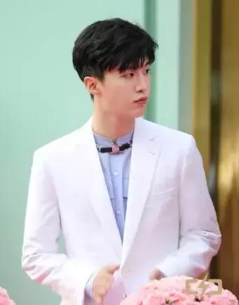 范冰冰美容院开业声势,范丞丞范冰冰美容院