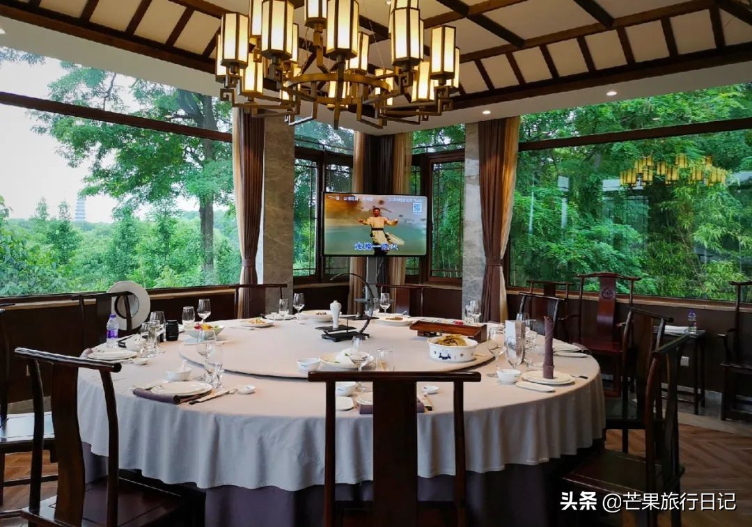 扬州不愧为世界美食之都，吃了一圈让人眼界大开，很多菜都没见过