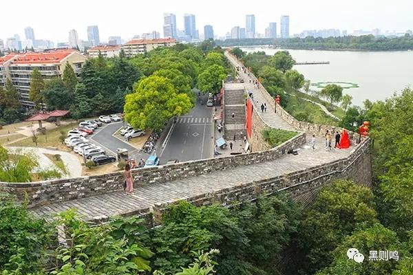 南京相隔百年的照片,南京城景对比图