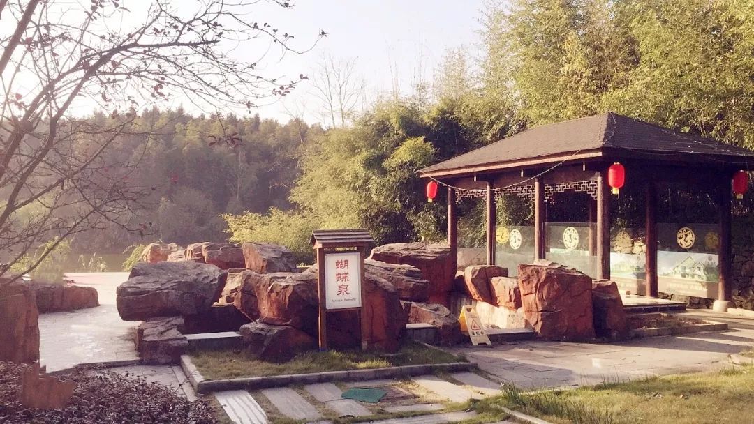 武汉周边温泉东南亚风情酒店,武汉周边温泉别墅度假哪里好