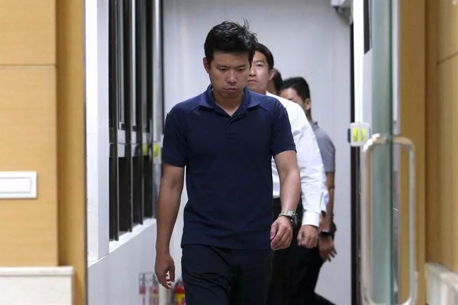 *私走**9800条香烟！蔡英文连自己的特勤人员都管不住？台湾当局的猛料可能还不只这些