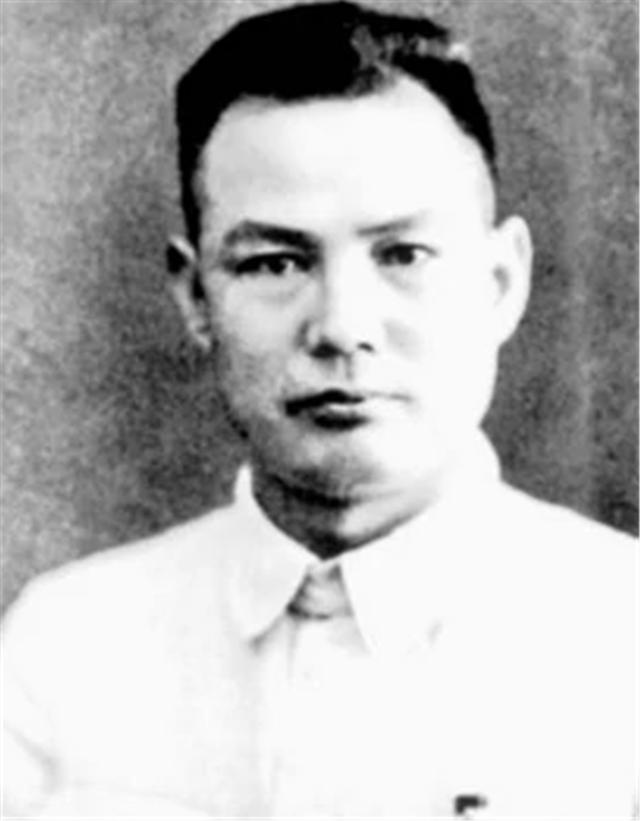 1986年10月，90岁的*剑英叶**元帅逝世，中外各国沉痛悼念