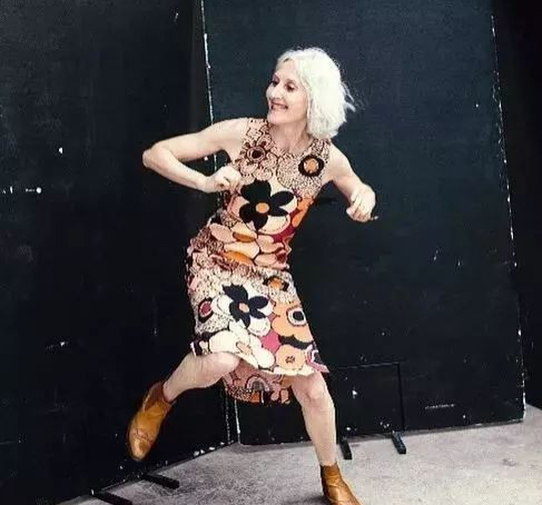 六十岁老奶奶瑜伽视频,76岁瑜伽老奶奶