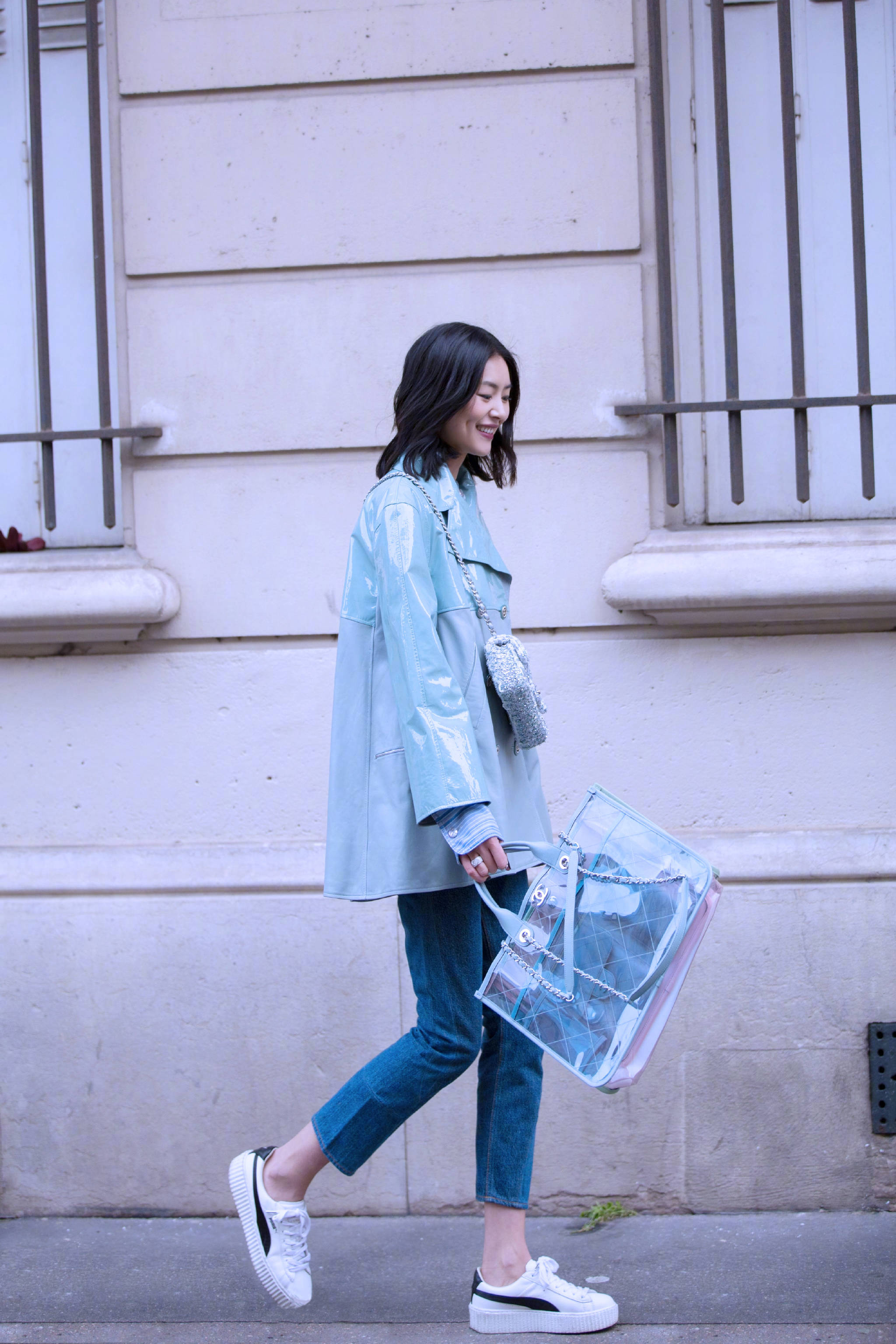 做塑料衣服的小女生,用塑料做女生手工