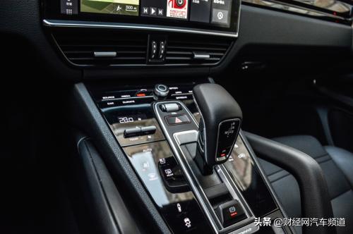 保时捷cayennes,保时捷新出的cayennee-hybrid2.0t试驾