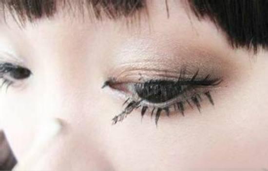 美容院种假睫毛过程,美容院专业种睫毛视频