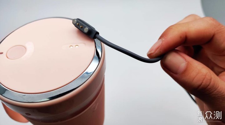 有了它就能喝到纯天然果汁了,有了它随时可以鲜榨果汁