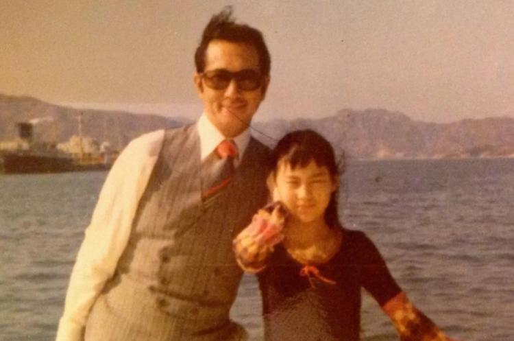 何超琼的传奇人生,何超琼的智慧与超凡的能力