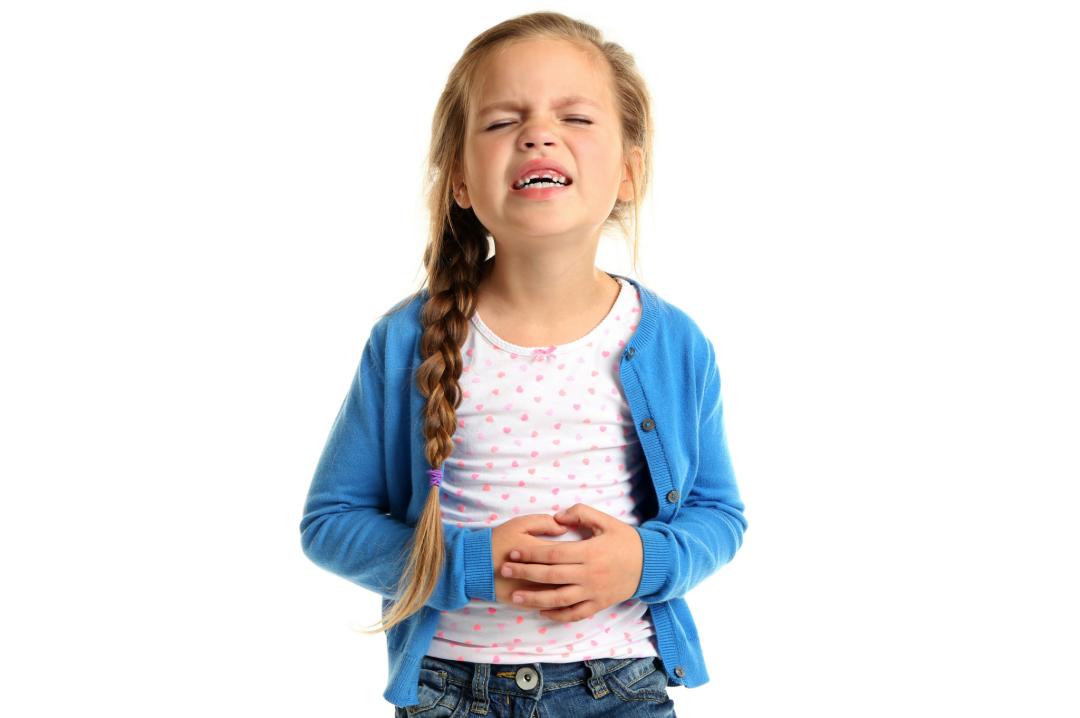 医院验血验尿科的英文,有些发烧需要打针用英语怎么说