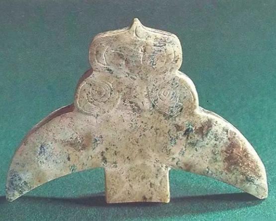 古玉凤鸟各时期特征,凤鸟图案的清代古玉