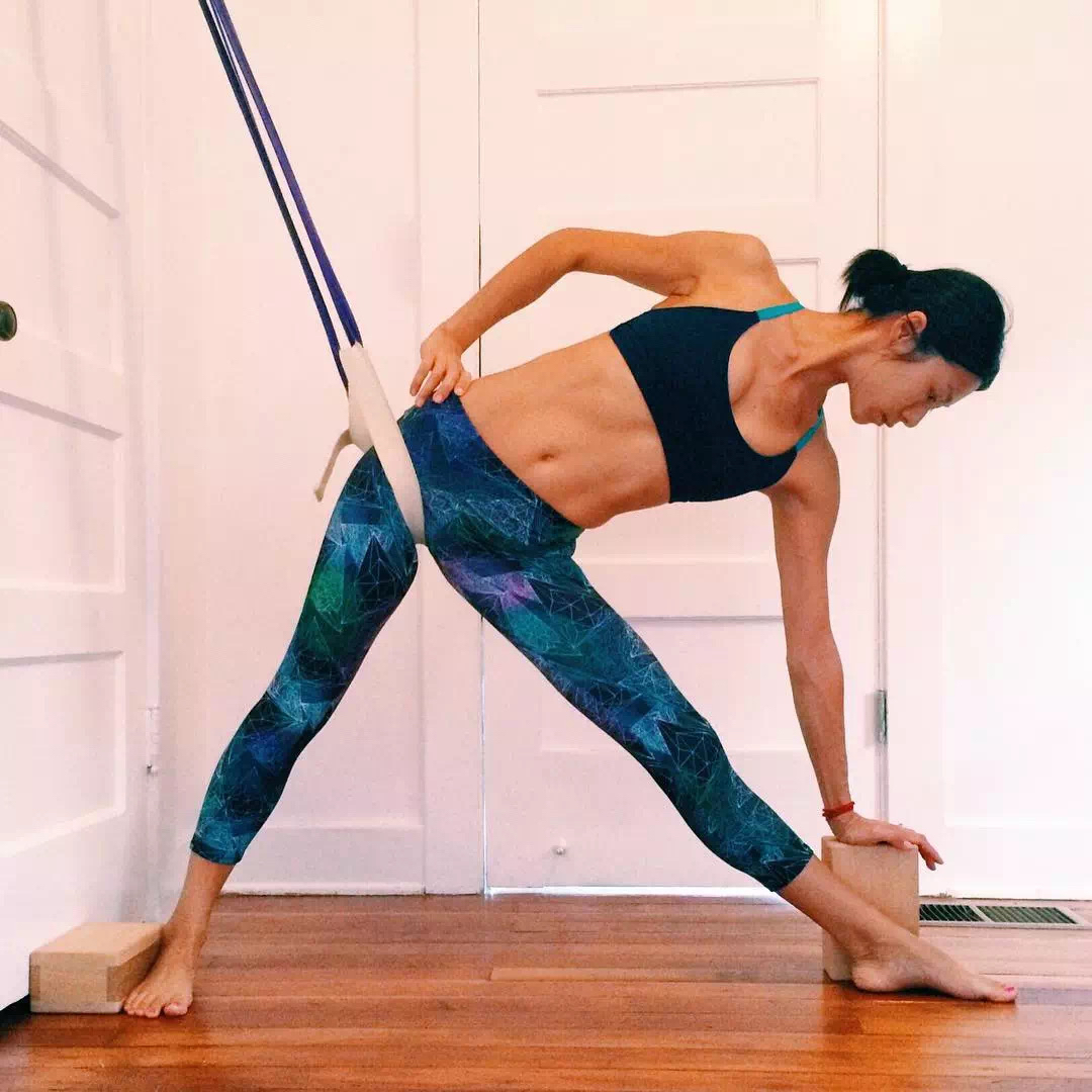 正确的站姿矫正体式,怎么练最正确的站姿