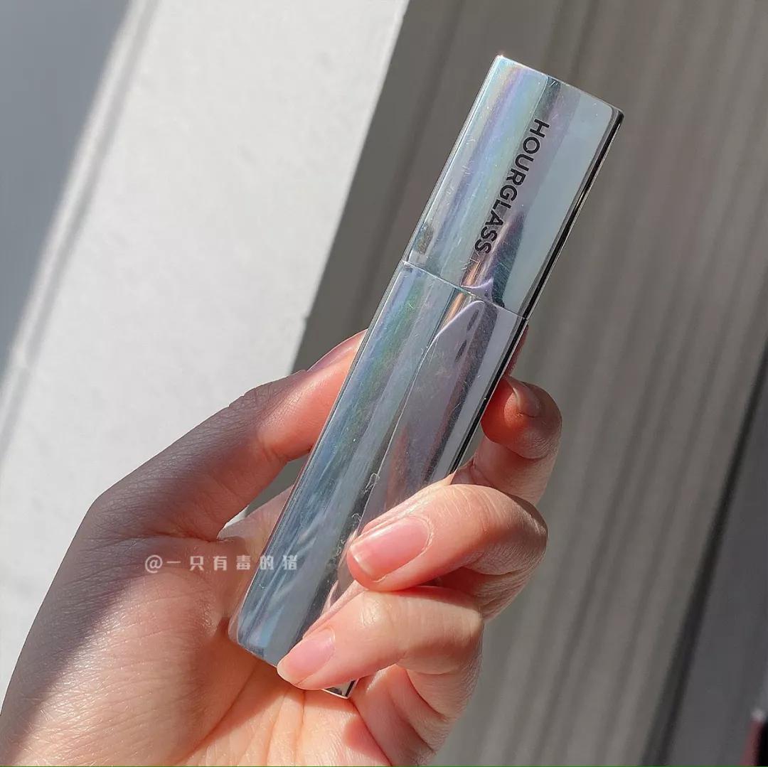 黄皮彩妆推荐一套还是二套,适合黄皮的大牌彩妆推荐眼影