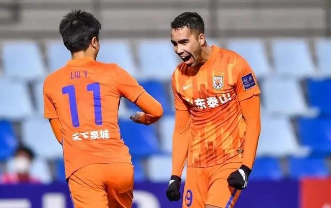 罗本梅开二度回天,留洋罗本破门