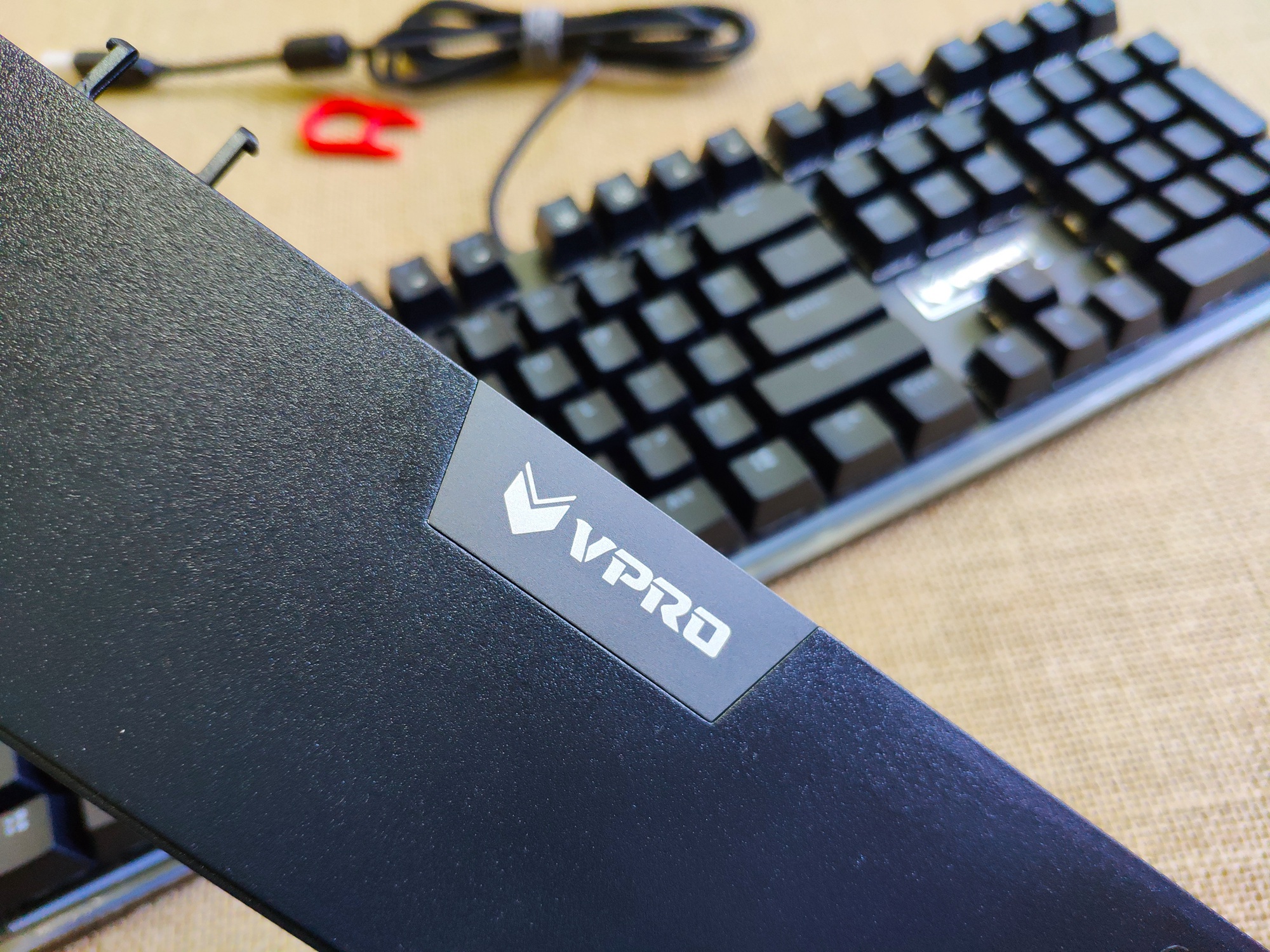 入门级机械键盘选雷柏还是达尔优,入门级机械键盘推荐