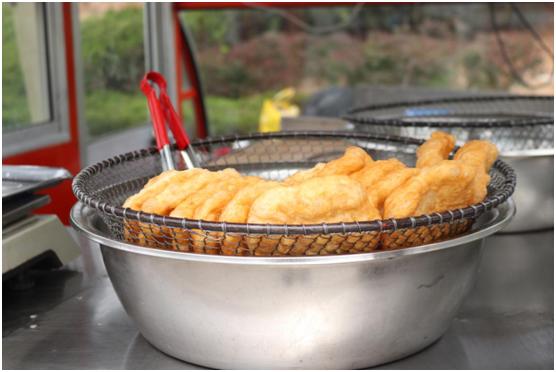 路边摊卖早餐一天能挣多少,做街边早餐生意怎样入手