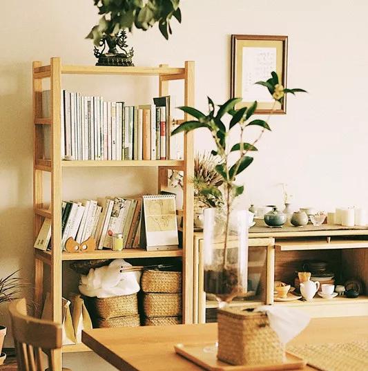 菜吧:她不上班也不靠脸吃饭,住2层小楼,过上了别人做梦都要的日子