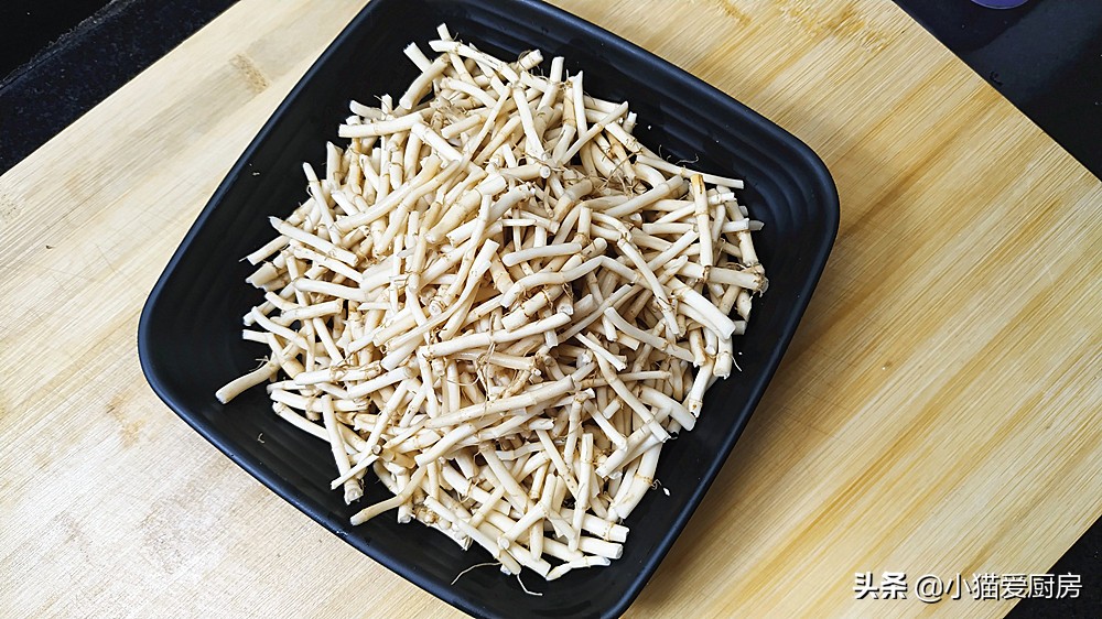 凉拌鱼腥草怎么做好吃简单,凉拌鱼腥草最好吃的做法