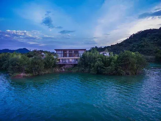 40岁大叔钓鱼,40岁大叔买下一座岛