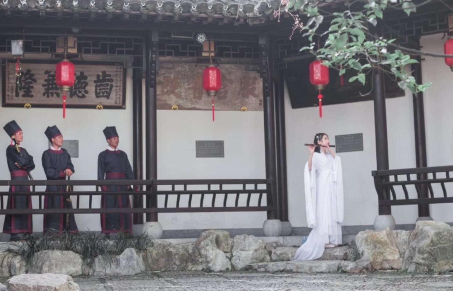 我有一方砚，足以忆熹园