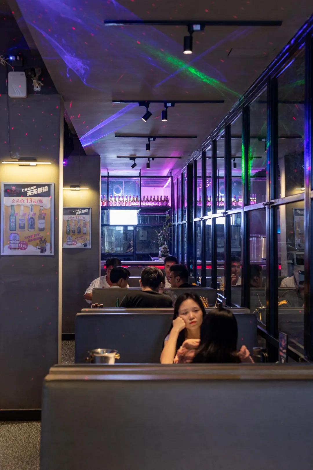 一家环境超好的音乐烧烤餐吧,69元烧烤音乐餐厅