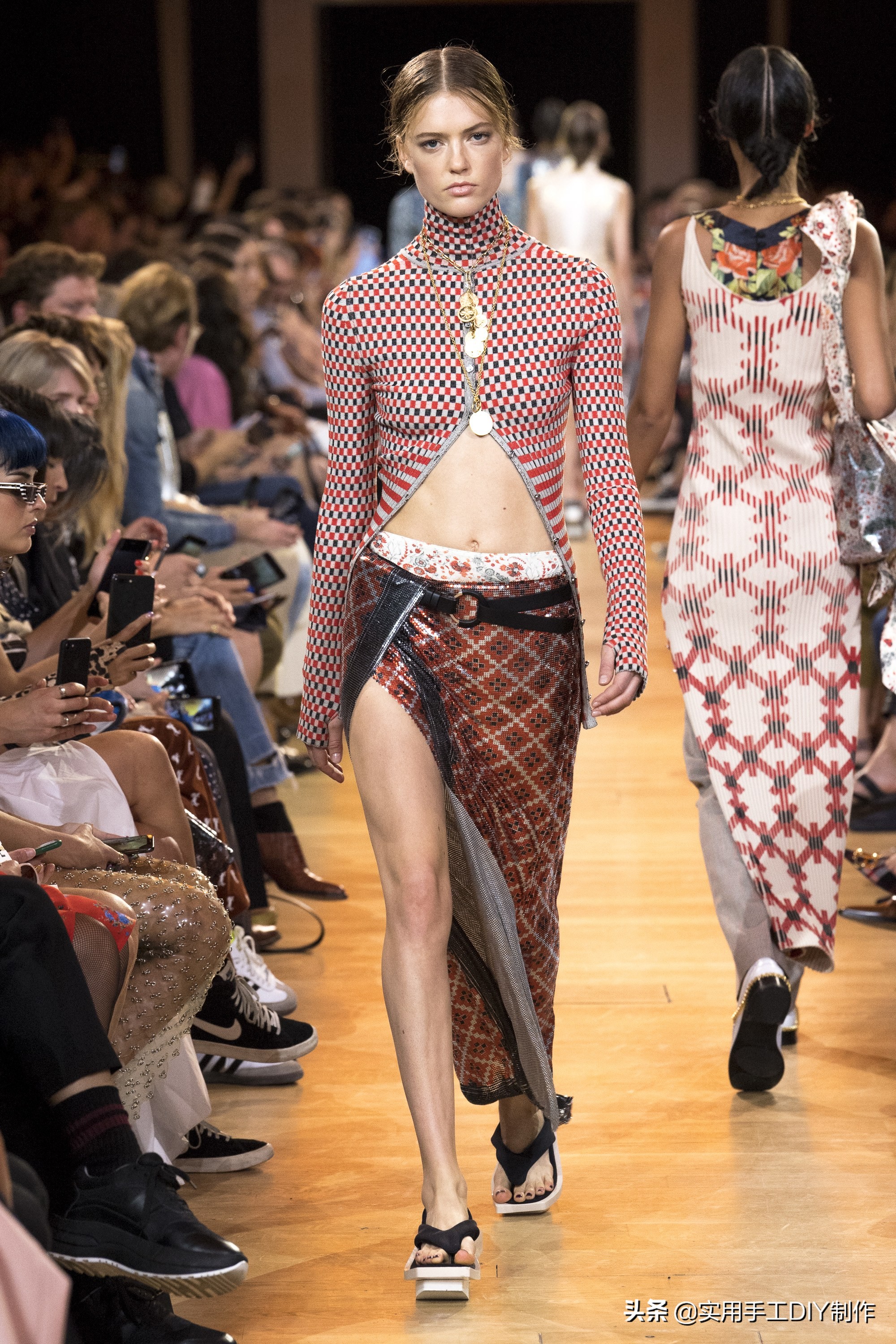 pacorabanne2021春夏系列金属长裙,pacorabanne亮片上衣