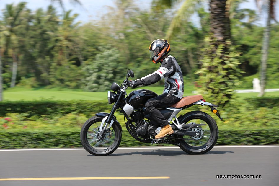 鸷道190ss发动机是进口原装的吗,五羊本田鸷道190ss落地价多少钱