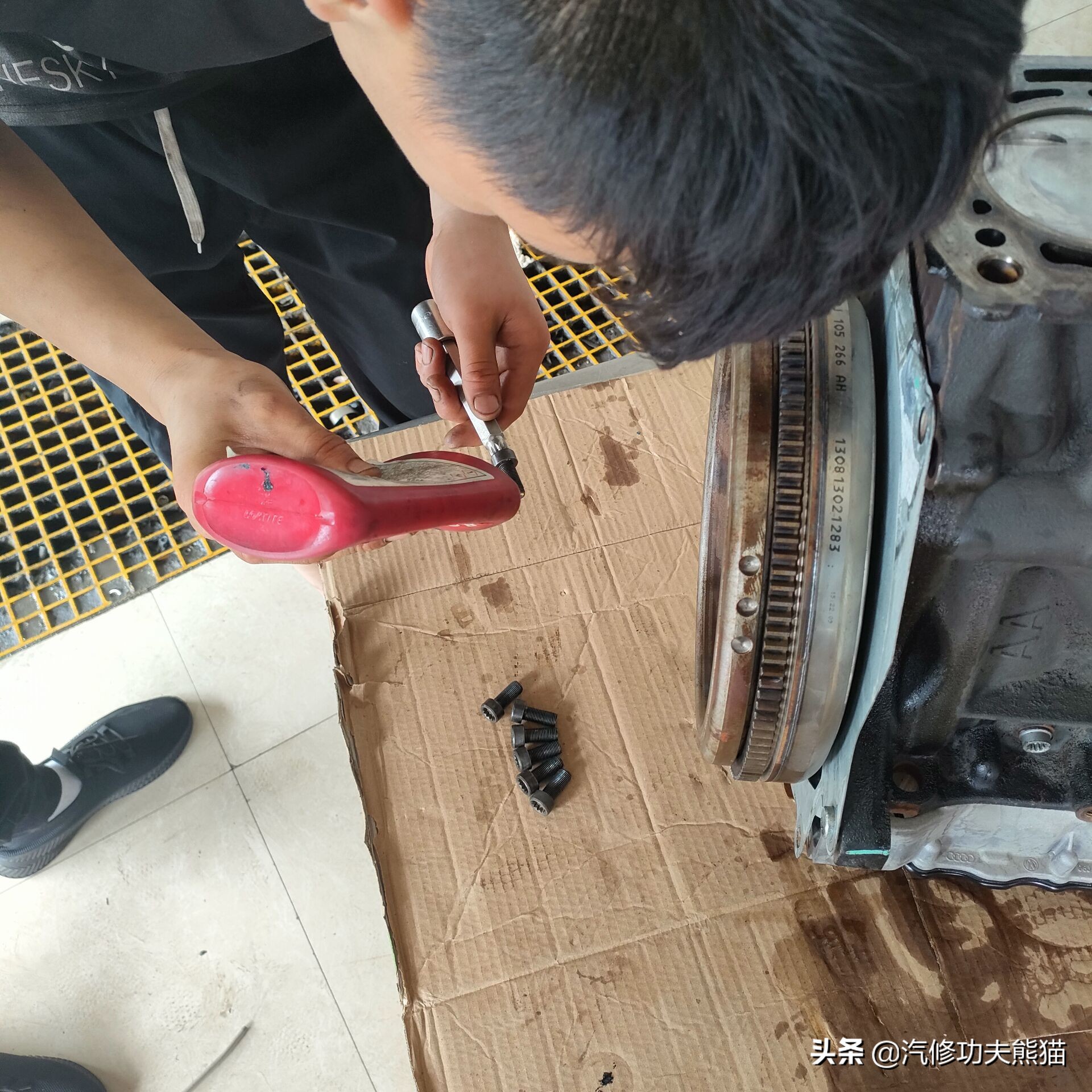 爱车养护烧机油要趁早治理,爱车烧机油