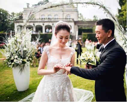 梅婷和李小冉近况,李小冉插足梅婷婚姻