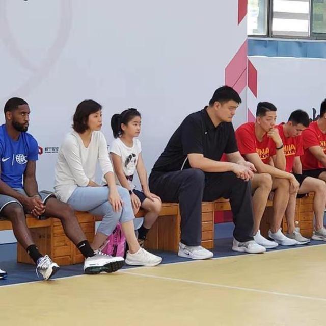 濮氭槑浠栧コ鍎跨幇鍦ㄥ楂樹簡,濮氭槑鐨勭幇鍦ㄥコ鍎胯韩楂樺灏戠背